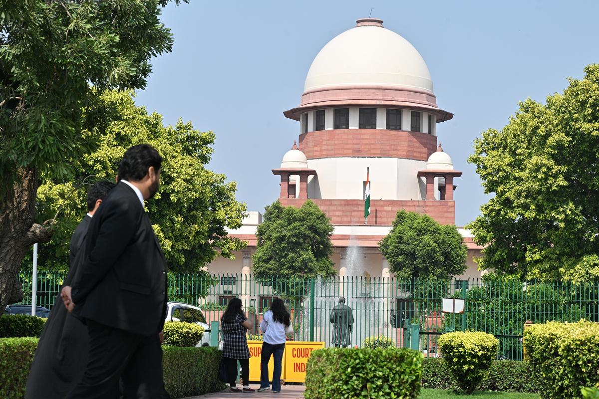 SC asks DGP to conduct SIT 
