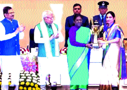 President Droupadi Murmu honours Miyana Railway Station with National Energy Conservation Award 2025