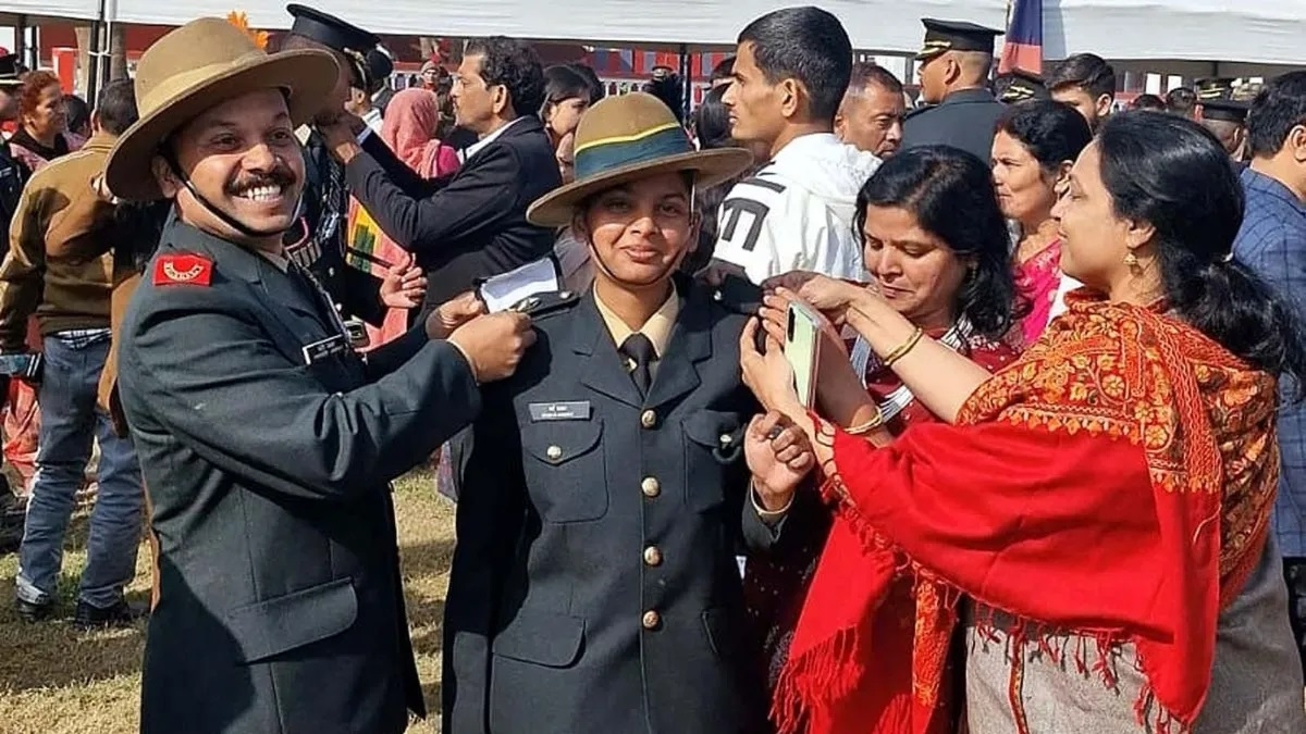 Kolhapurs Saee Jadhav becomes first woman cadet 