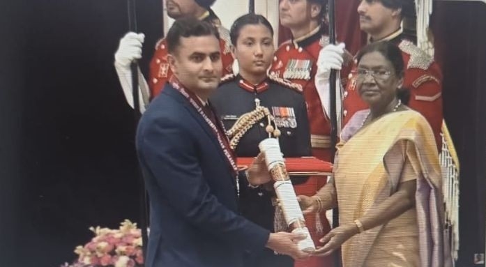 President confers Rashtriya Vigyan Puraskar on 24 scientists