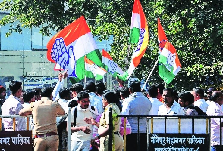 Congress party workers gathered outside Lakadganj Zone office as party candidates