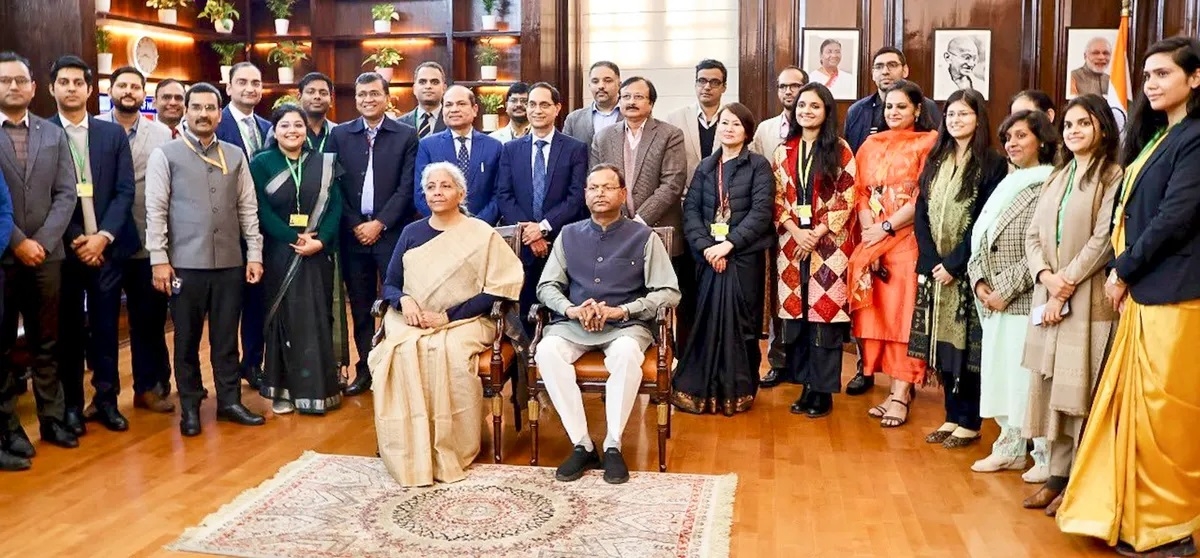 Union Finance Minister Nirmala Sitharaman poses for group 