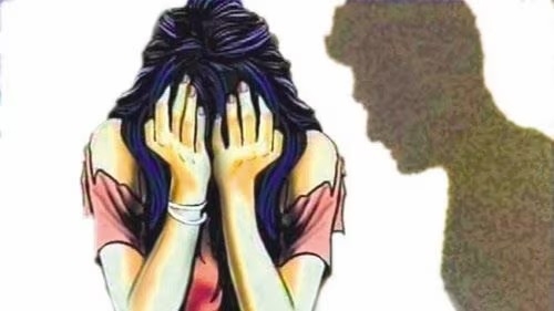 Govt school teacher arrested for sexually abusing ten girl 