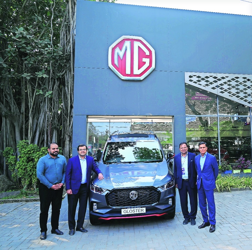 Nangia family welcomes Sajjan Jindal 