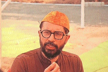 actor  Sarang Sathaye