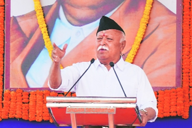 RSS chief Mohan Bhagwat addresses a public meeting at Talit SAI 