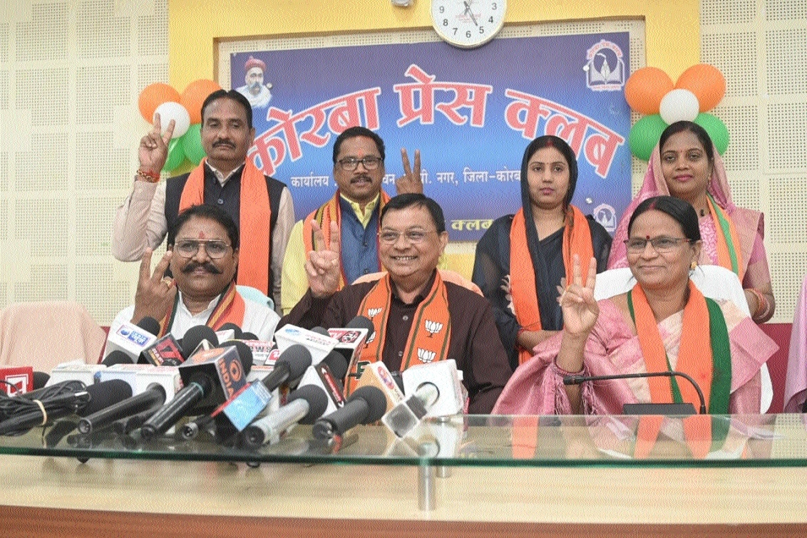 Minister Dewangan briefing to media