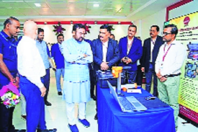 Reddy unveils hand-held 