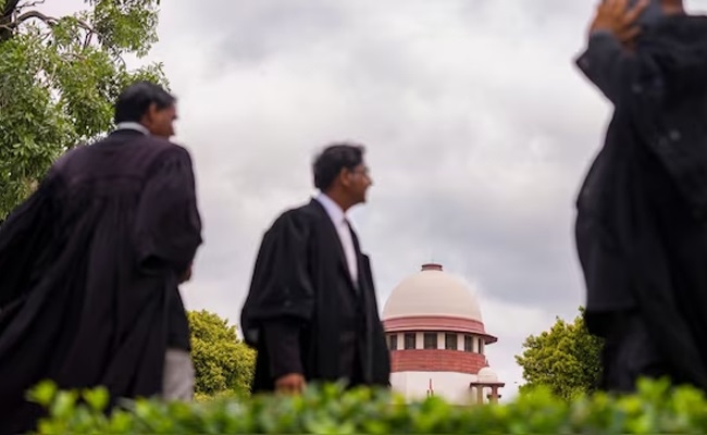 SC stays Lokpal order to entertain complaints against sitting HC judge