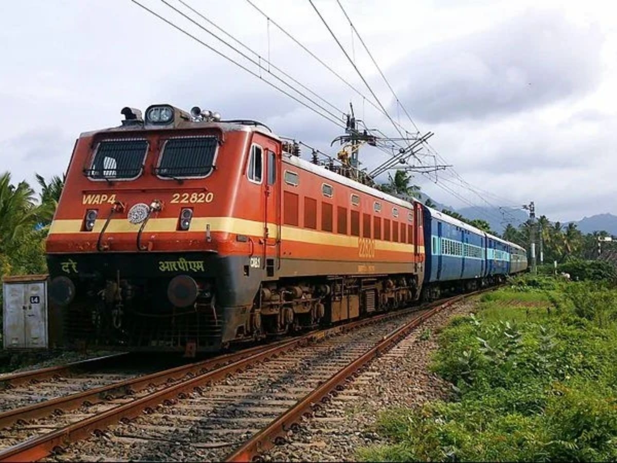 CR to run special trains ex-Mumbai Pune for Holi festival