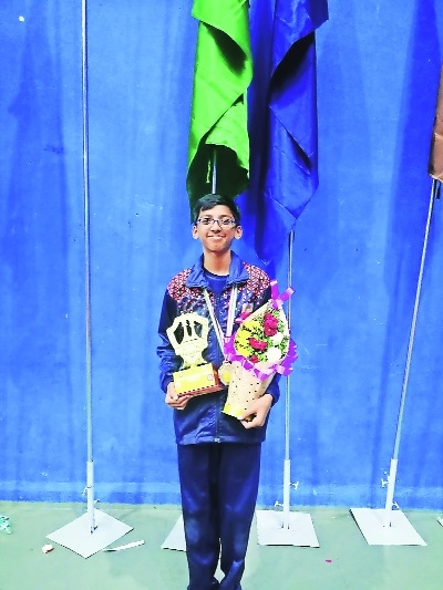 Mungantiwar fetes chess prodigy Pohane 