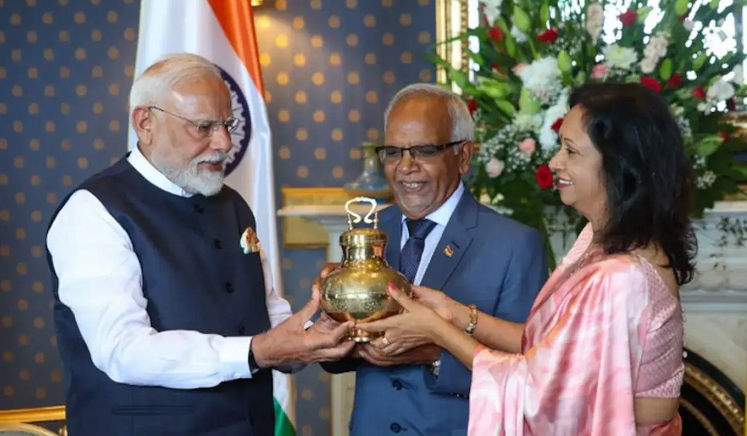 PM Modi gifts Mahakumbh Jal