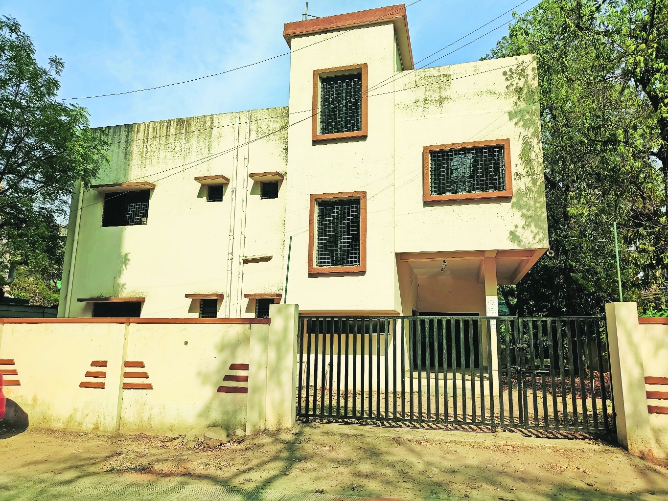 The building of the library in Untkhana