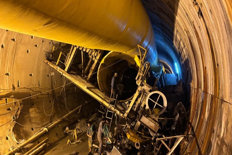 Whereabouts of 4 trapped