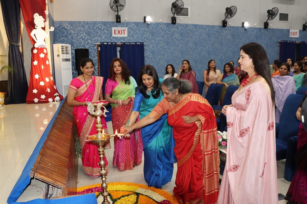 Guests inaugurating the event at Batra Auditorium of Jabalpur Cantonment