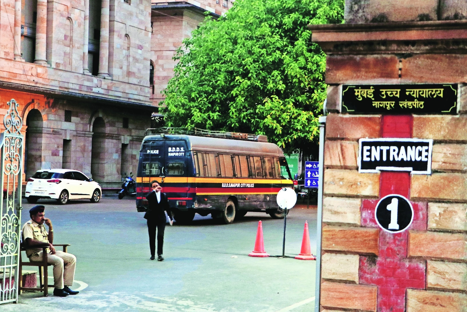 Bomb hoax at High Court