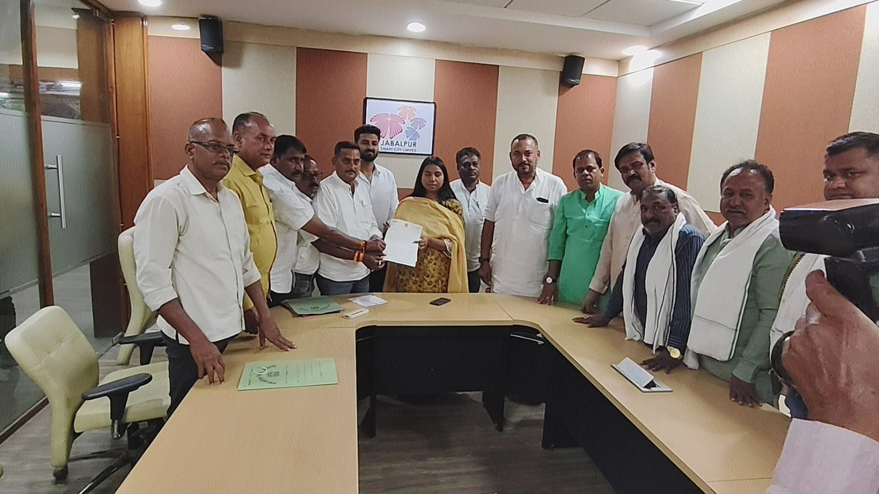  Municipal Commissioner Preeti Yadav