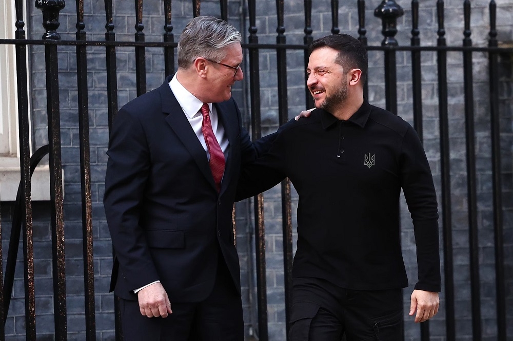 Keir Starmer with Ukrainian President Volodymyr Zelenskyy