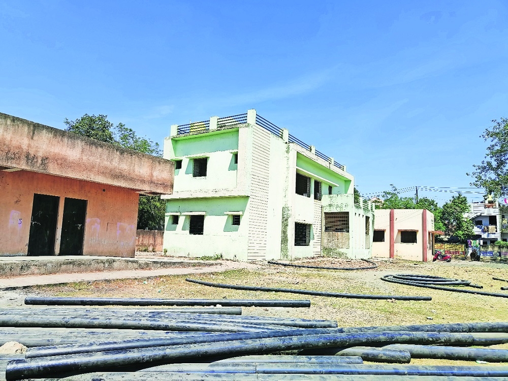 The abandoned library at Panchavati ground in Binaki Mangalwari area waiting 