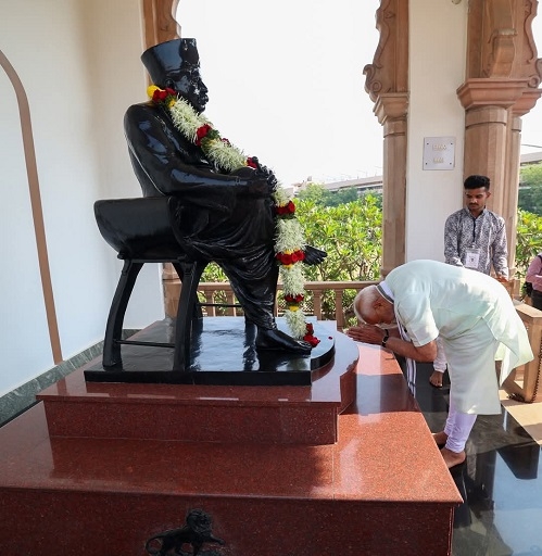 PM Modi paying respects to RSS founder Dr K B 