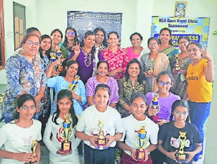 Sawara Preeti are chess champs