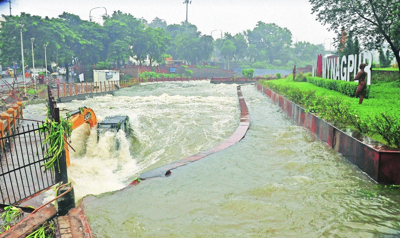Ambazari Flood PIL High Court blasts Irrigation Deptt NMC