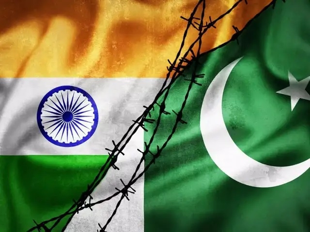 Pak suspends Simla pact shuts border