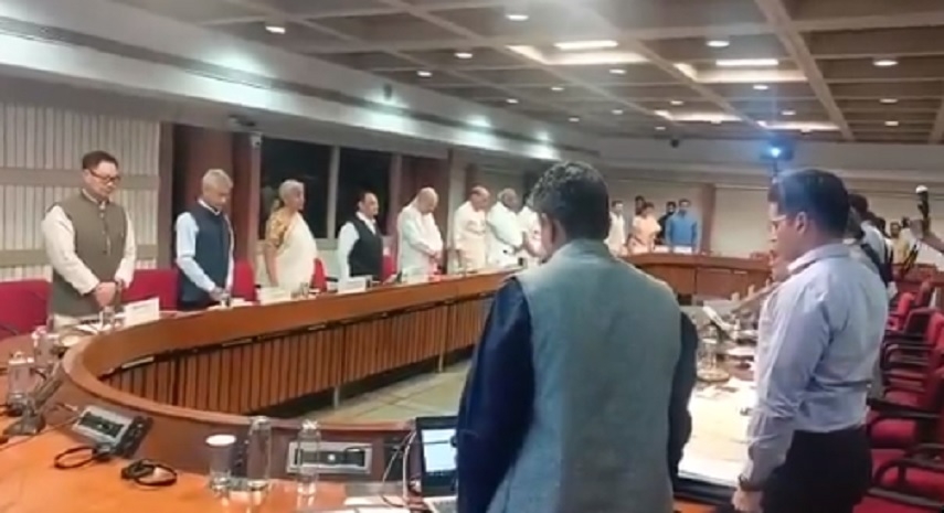 WITH THE GOVERNMENT Parties demand destruction of terror camps