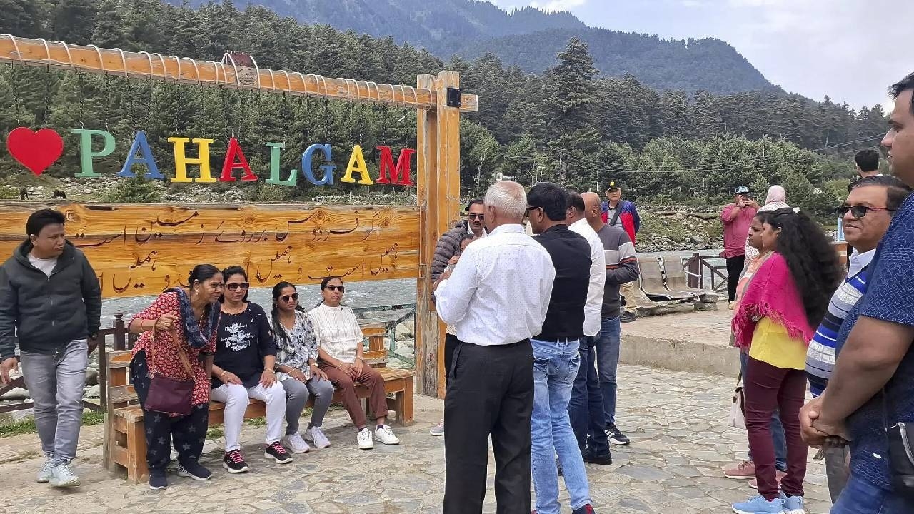Defying fear embracing beauty Tourists return to Pahalgam 