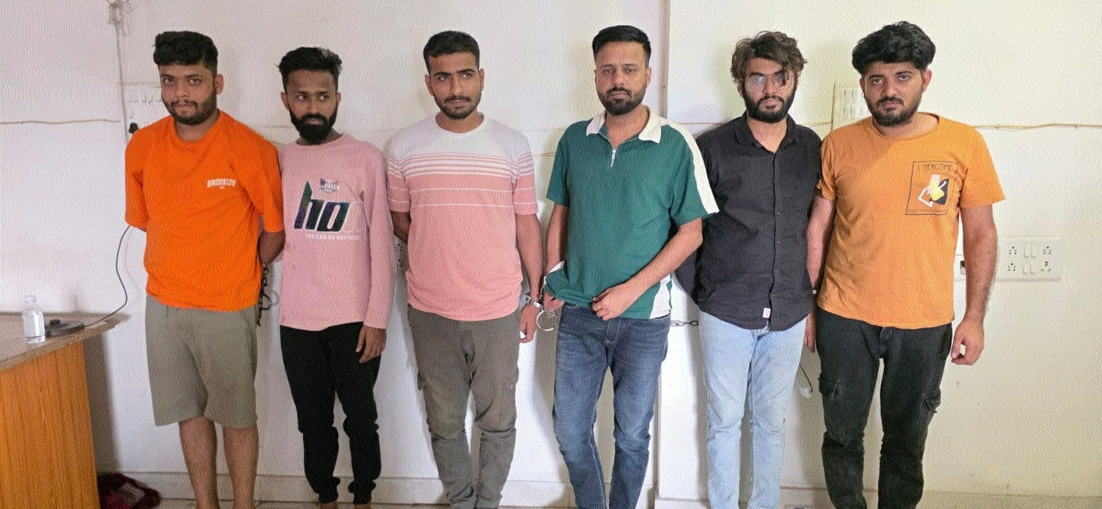 Six men arrested for running online betting