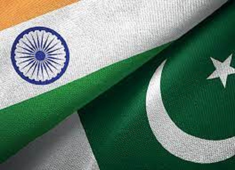 Panicked Pak kicks up war hysteria