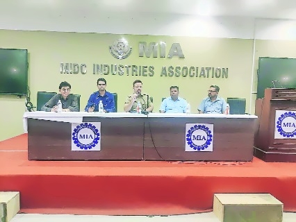 MIA discusses security issues with senior police officers