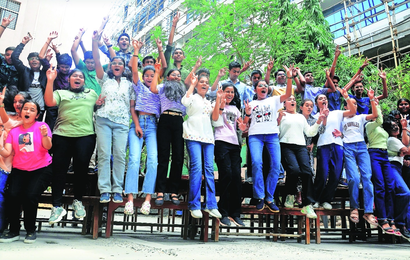 Students of Somalwar High School Ramdaspeth