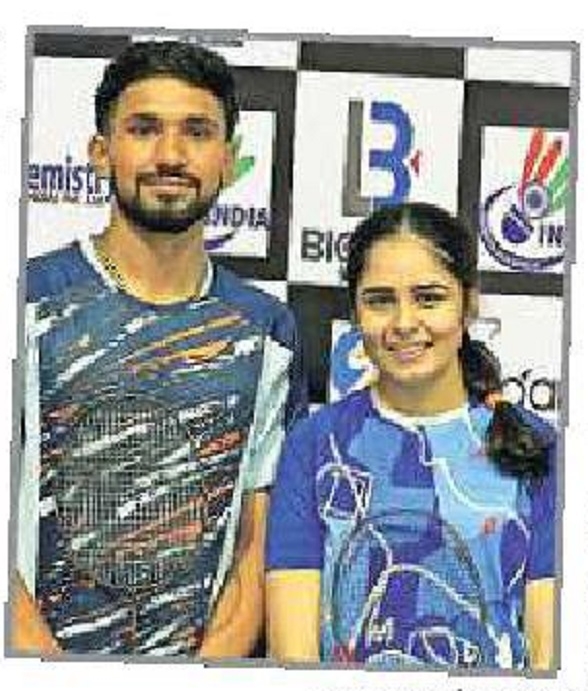 Ritika-Nitin storms into final