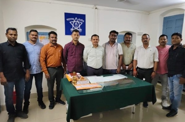 City police seize opium