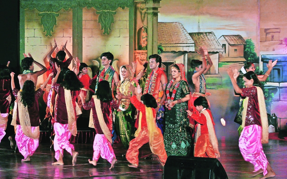 Maharashtra Bari BaraiSamaj organised a musical and dance drama on Shri Ram 