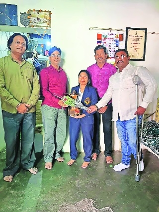 Para bodies felicitate Adamkar