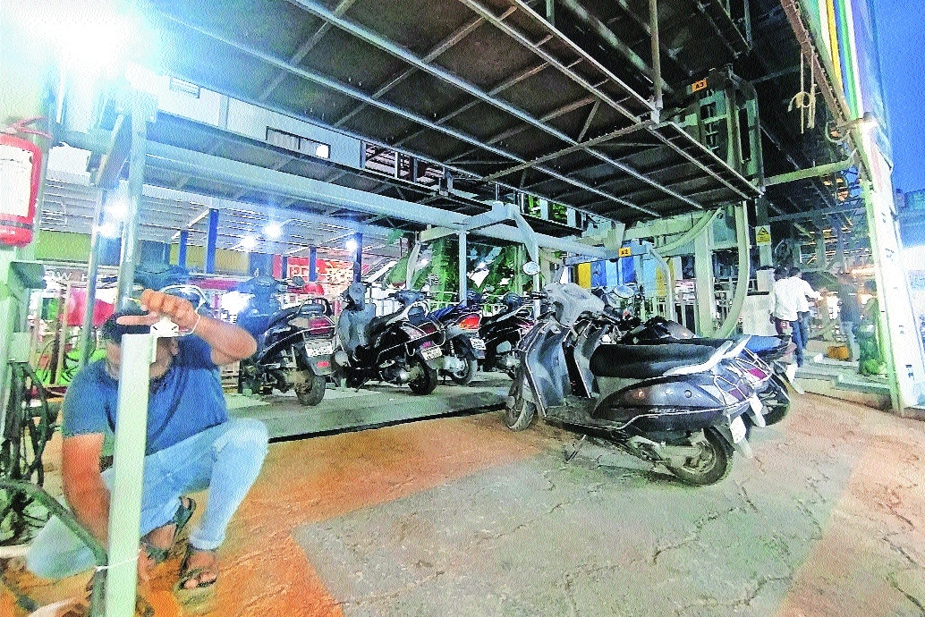 Sitabuldi parking facility starts