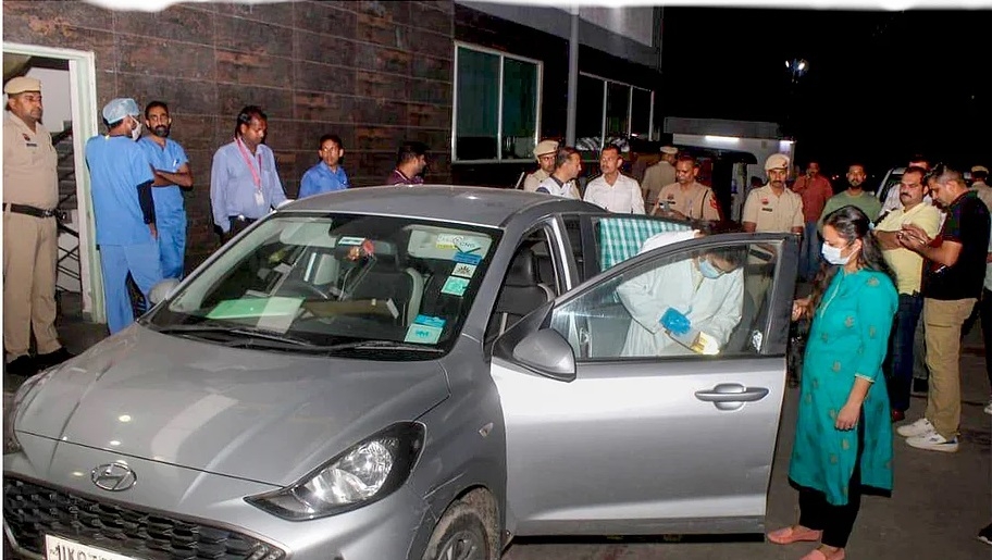 6 of family found dead in car in Panchkula