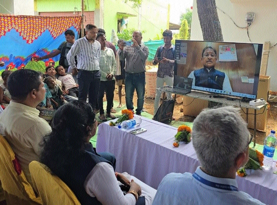 CM addressing via video