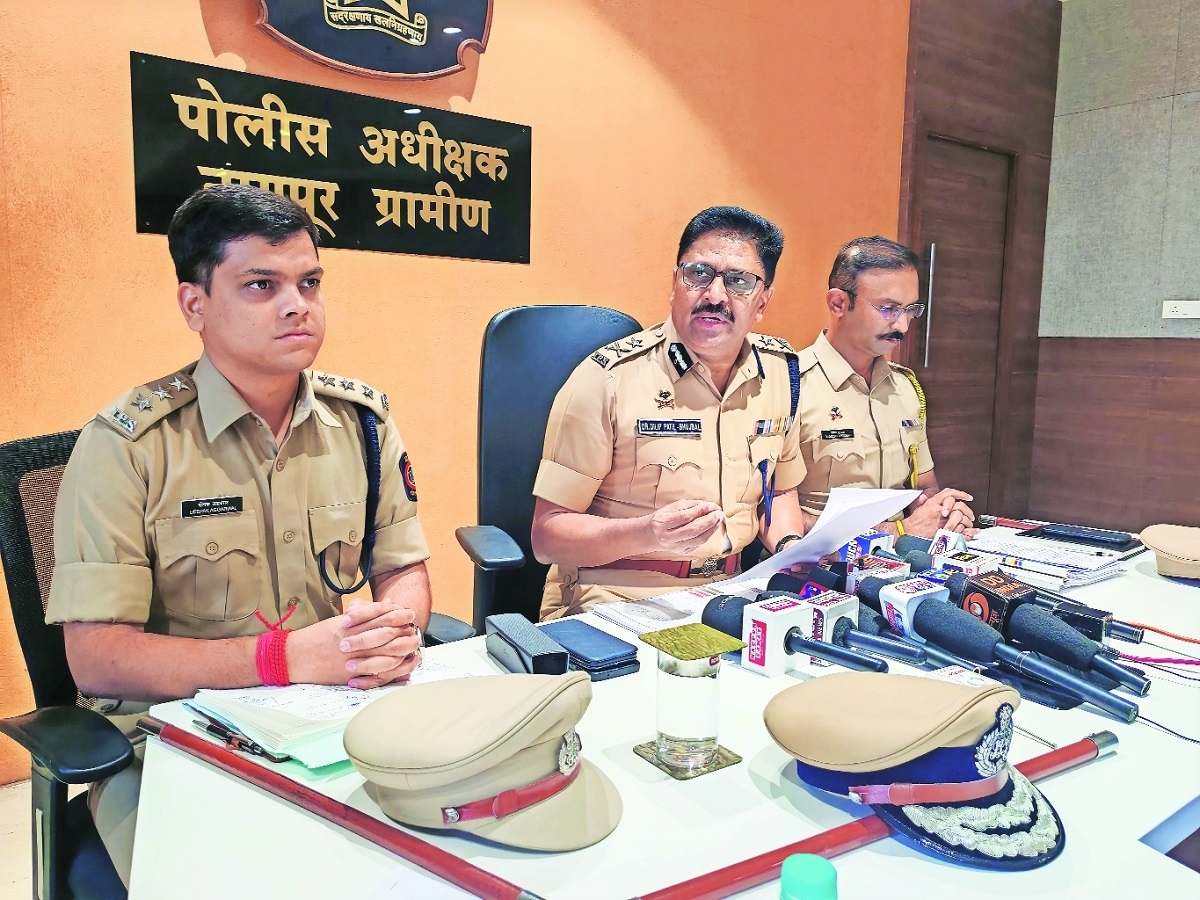 Spl IGP Dr Dilip Patil - Bhujbal 