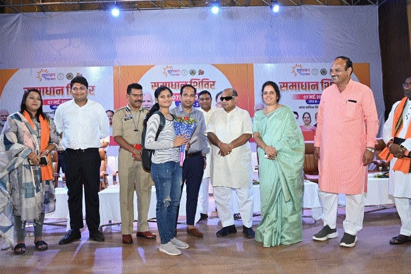 MLA Purandar Mishra Mayor Meenal Choubey