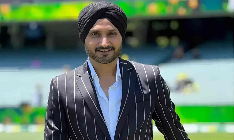 HARBHAJAN TO TAKE VPTL TROPHY TO MALLS TODAY