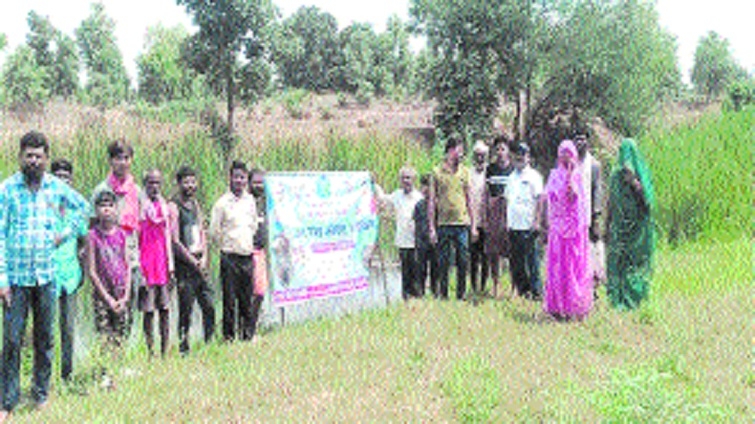 Citizens engaging in Jal Ganga Sanvardhan Abhiyan