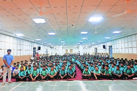 Jitesh visits The Swaminarayan School 