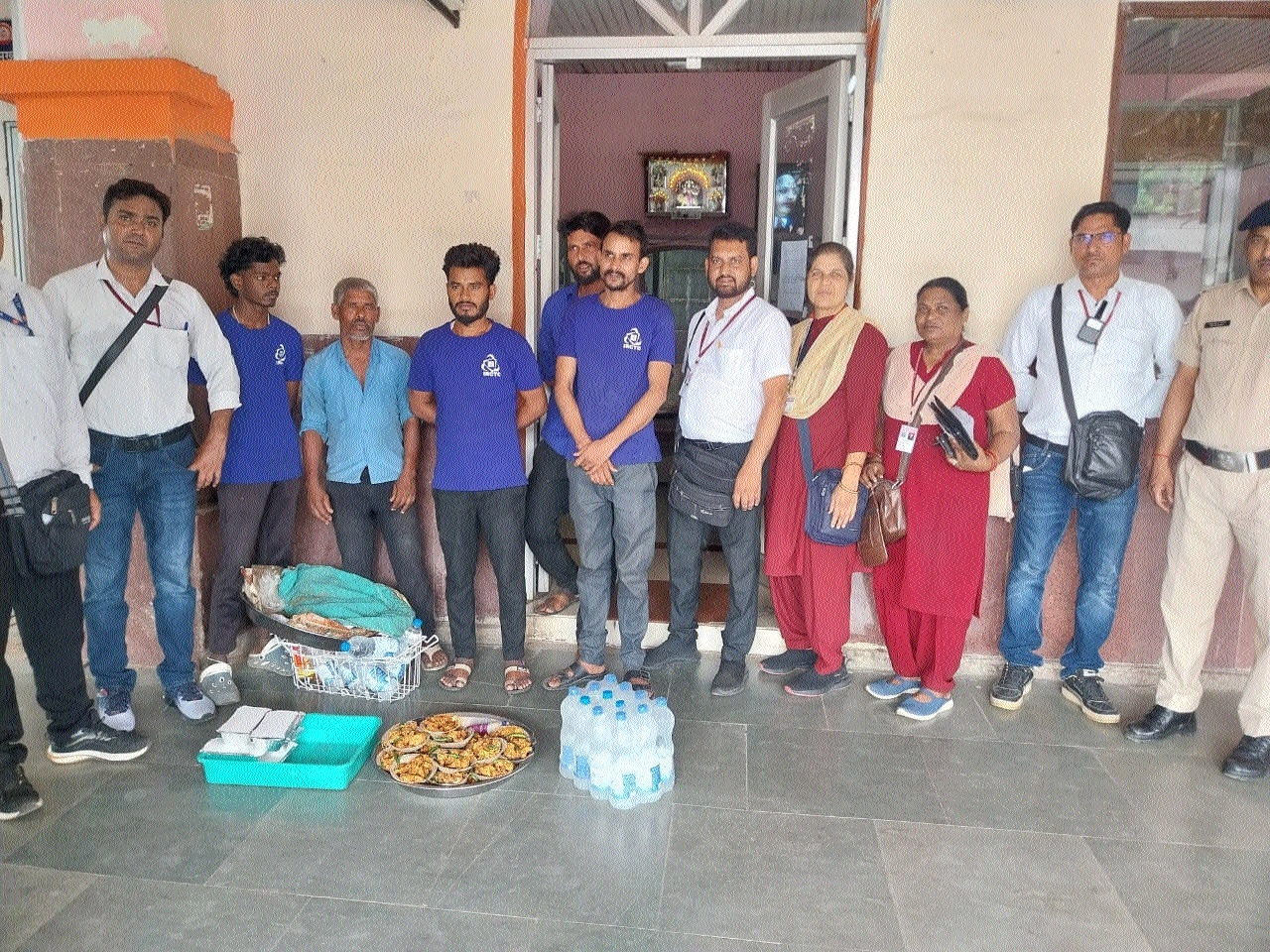 Ticket checking squad seen with illegal food vendors at platforms during special campaign