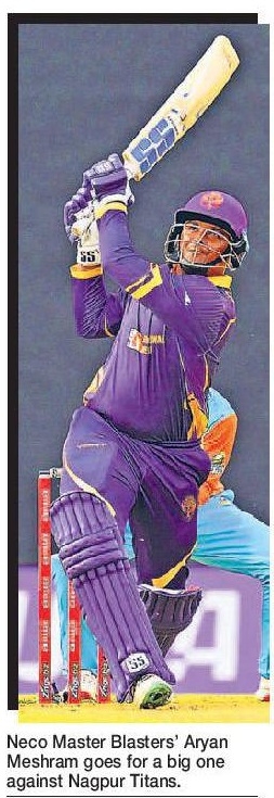 Bodybuilders son Aryan flexes his