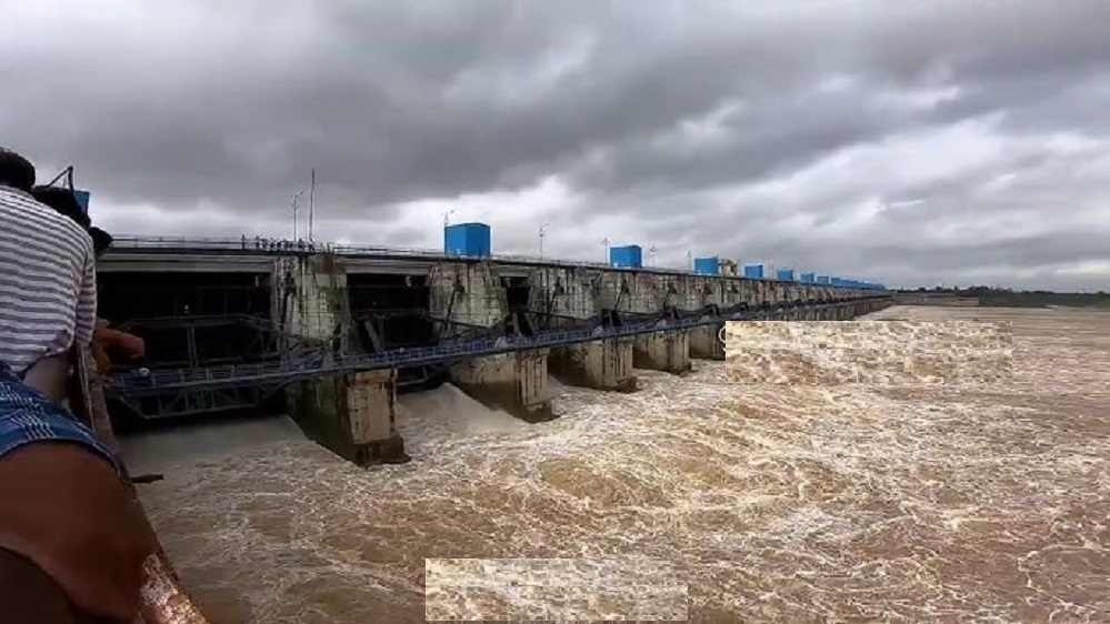 Gosikhurd dam in Bhandara district