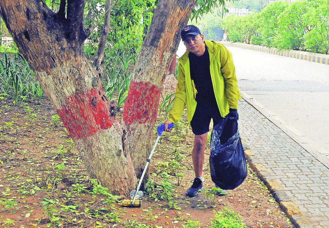 ‘Cleaning surroundings
