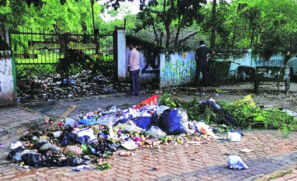 Since becoming bin-free Nagpur continues to get dirtier due to its uncivilised citizens